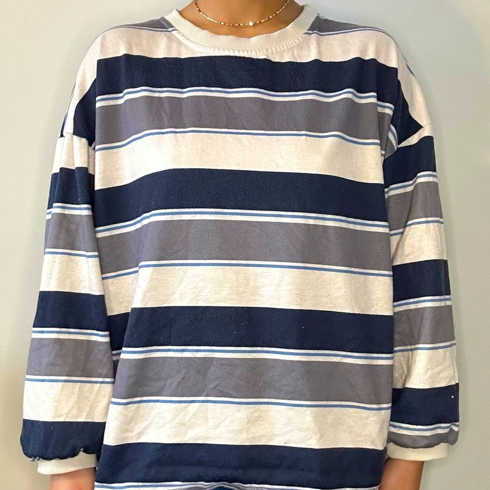 STRIPED PATTERN LONG-SLEEVE SWEATSHIRT